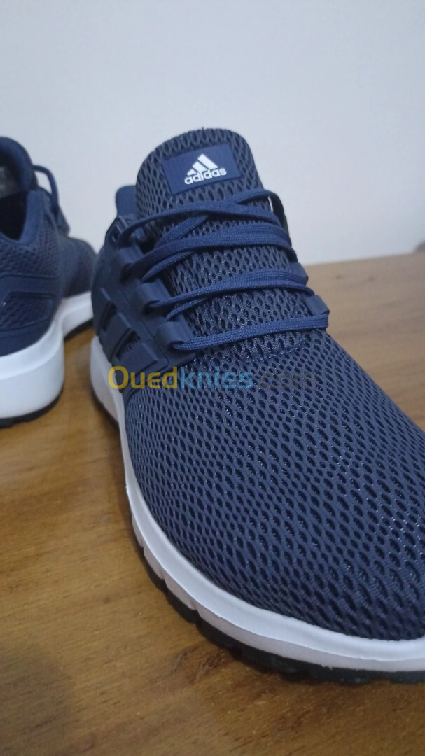 Basket adidas pointure 45