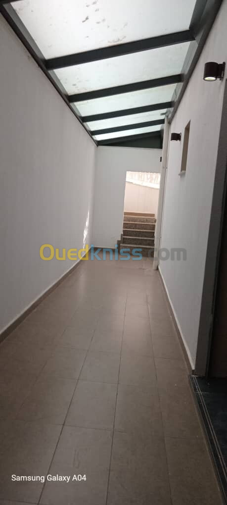 Location Appartement F2 Alger Hydra