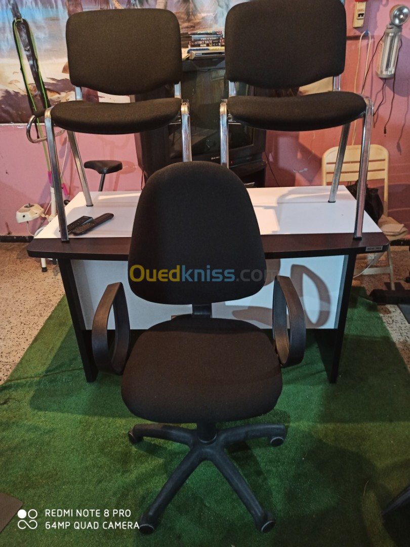 vente bureaux ,chaises et fauteuil de bureau 