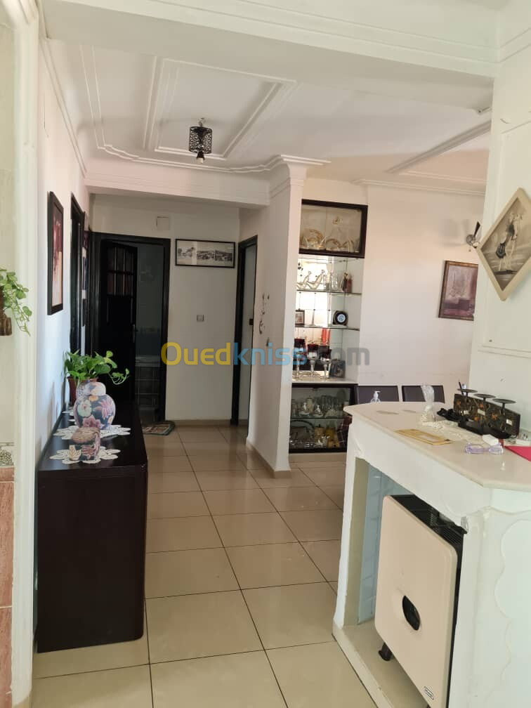 Vente Appartement F05 Alger Hussein dey