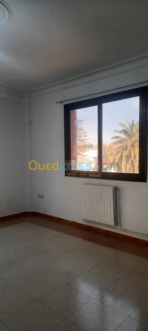 Location Appartement F3 Alger Draria