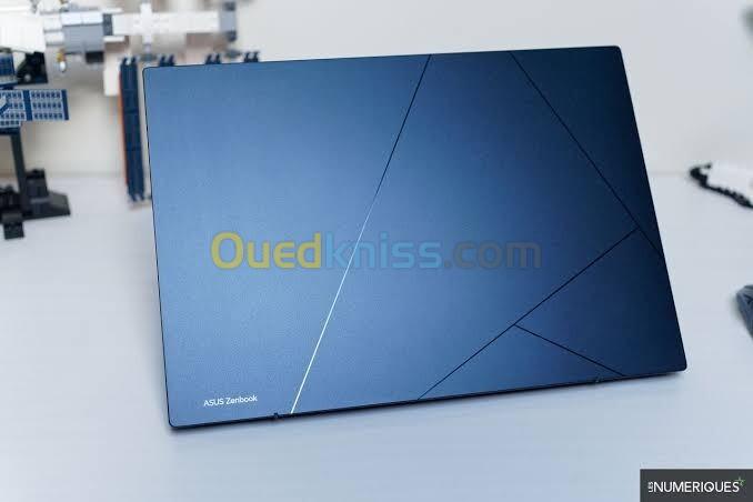 Asus Zenbook 7 7735U RAM 32GO DDR5  1TO SSD NVME neuf sous emballage scellé 