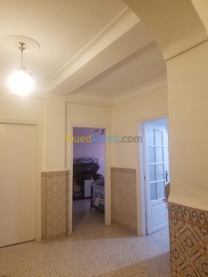 Location Appartement F3 Alger Draria