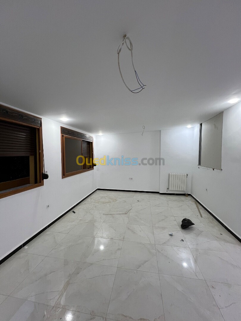 Location Appartement F4 Alger Draria