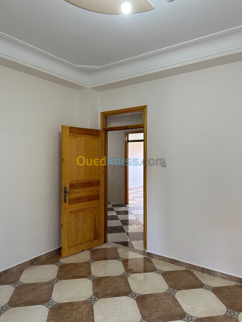 Location Appartement F4 Alger Rais hamidou