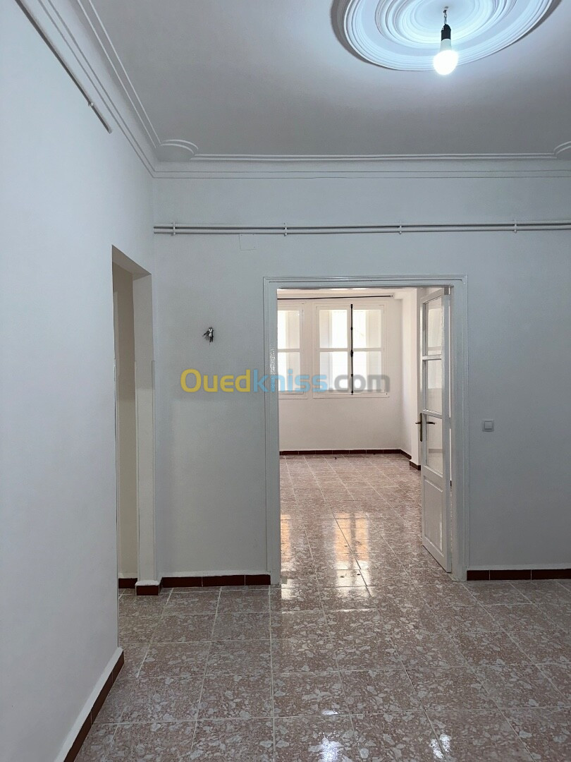 Location Appartement F2 Alger Draria