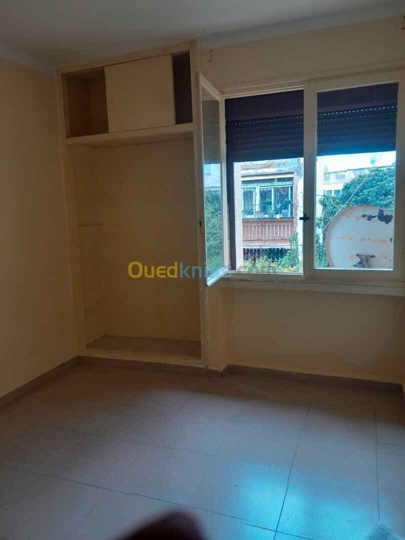 Location Appartement F04 Alger Ain taya