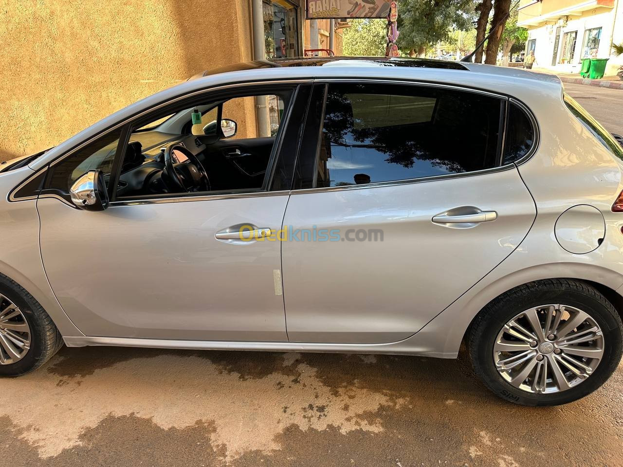 Peugeot 208 2019 Allure