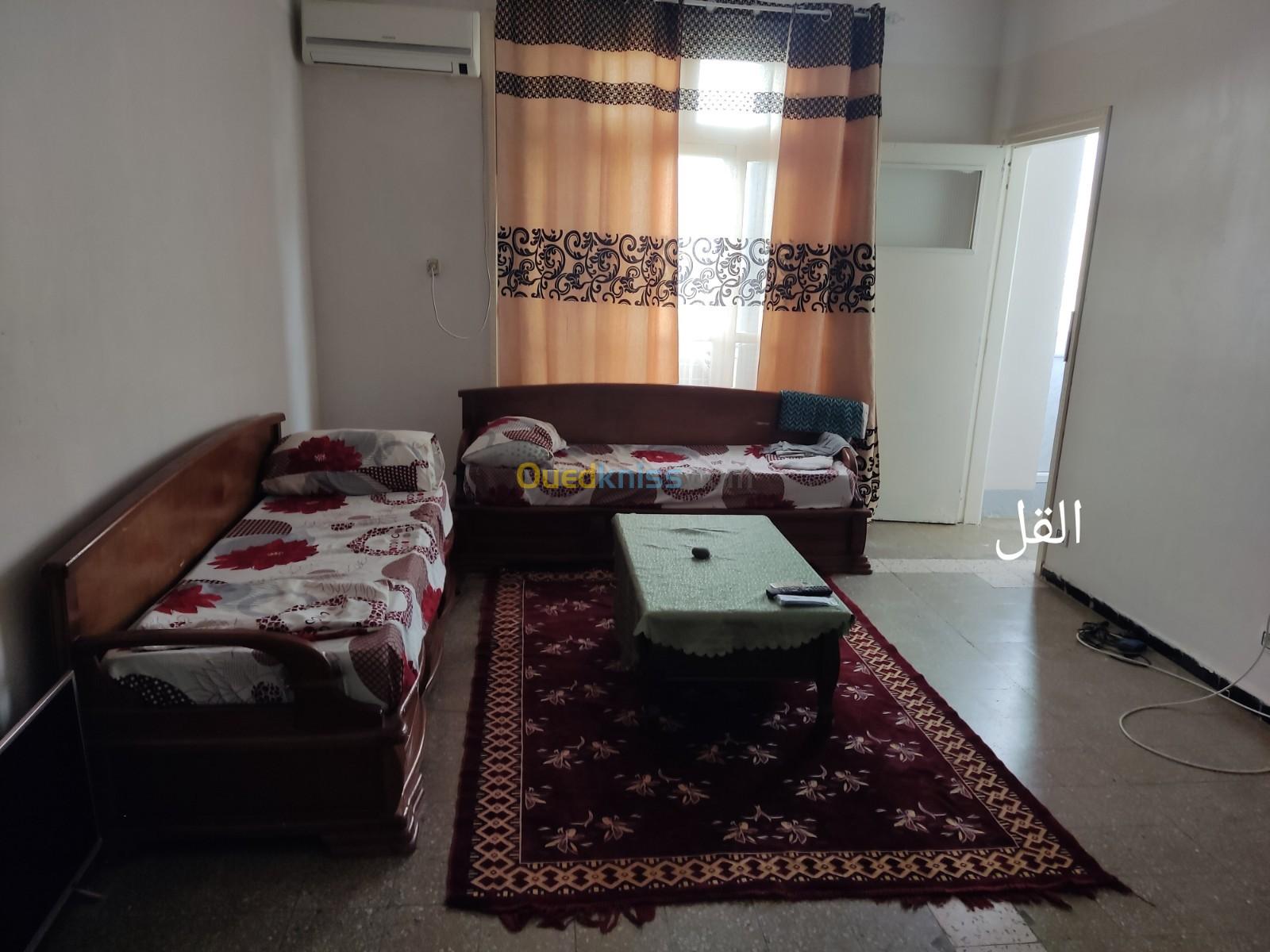 Location vacances Appartement F3 Skikda Collo