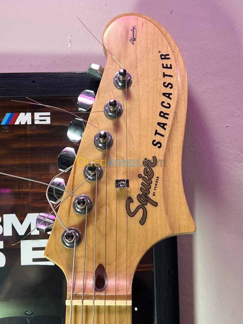 Guitare electrique SQUIER STARCASTER