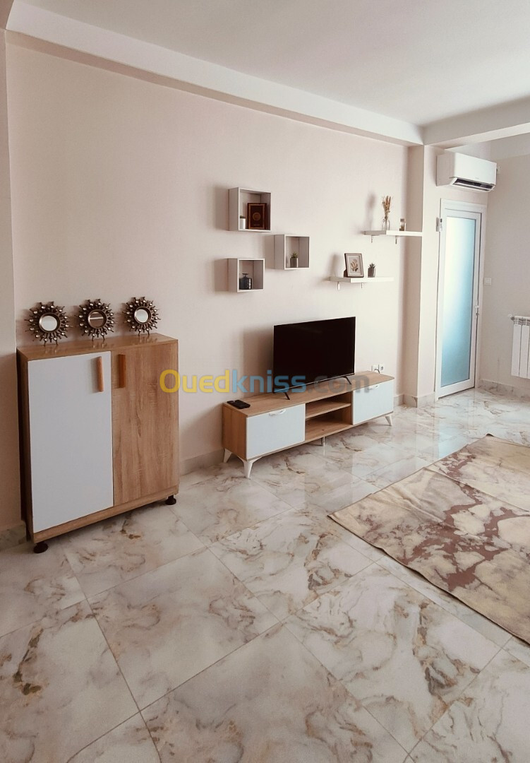 Location vacances Appartement F3 Skikda Collo