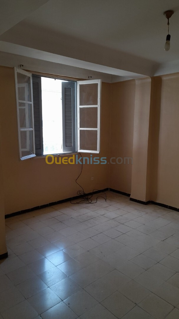 Location Appartement F3 Alger El magharia