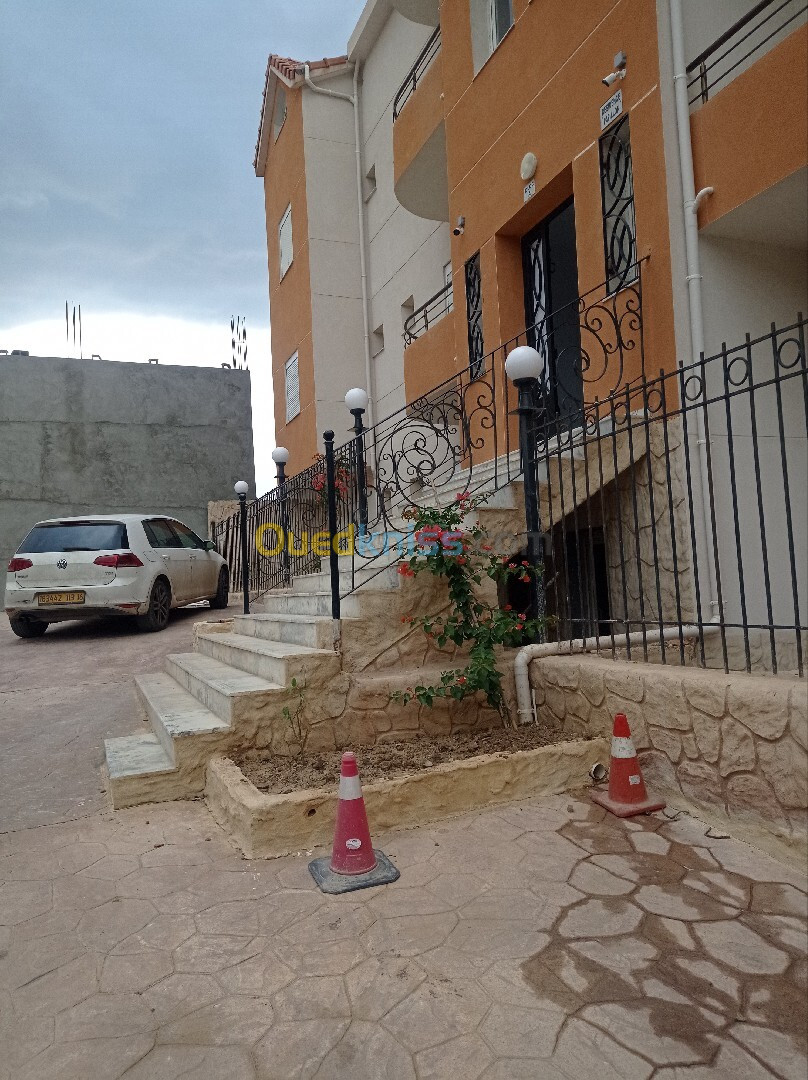 Vente Appartement F3 Tizi Ouzou Azeffoun