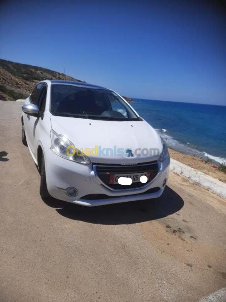 Peugeot 208 2015 Allure