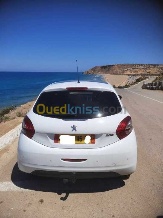 Peugeot 208 2015 Allure