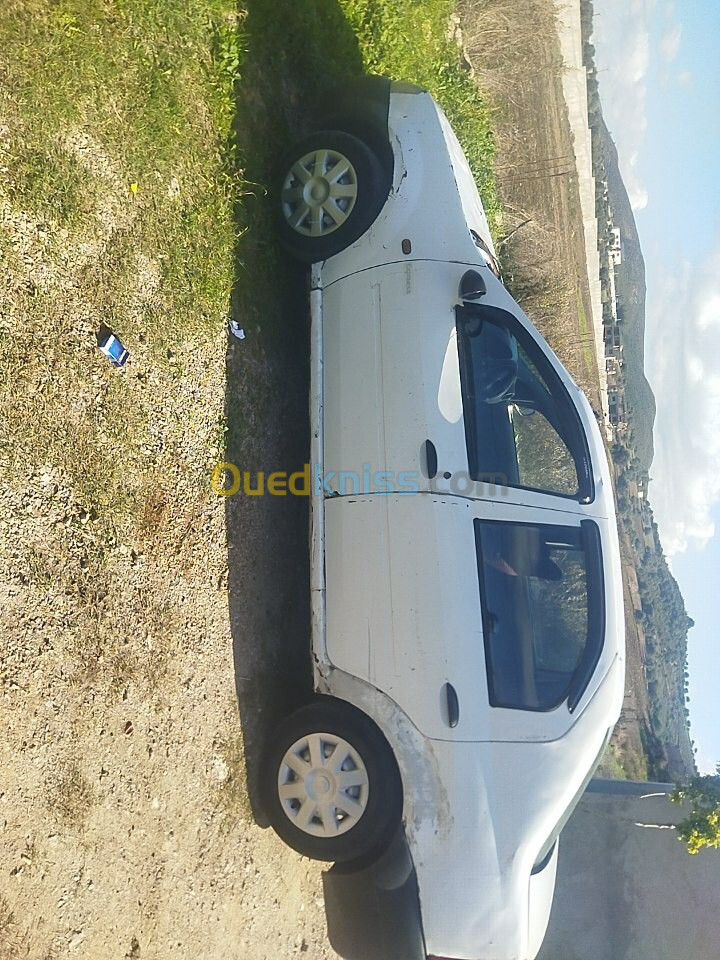 Dacia Logan 2006 لوقان