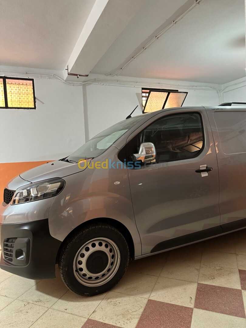 Fiat Scudo 2024 17 pous