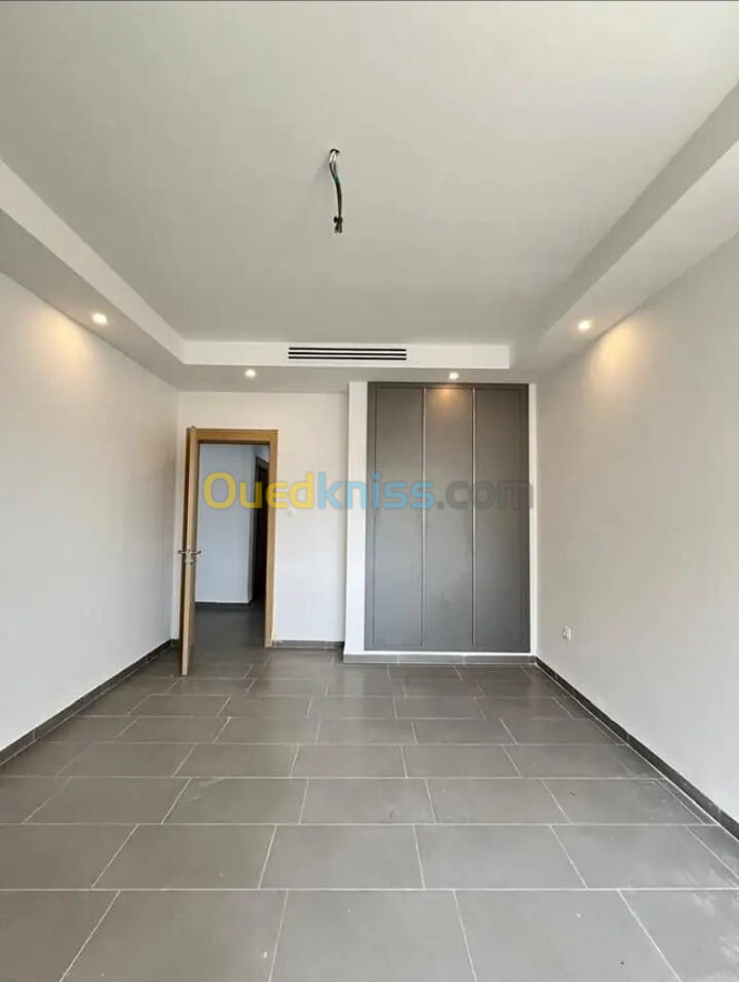 Vente Appartement F4 Alger Bordj el bahri