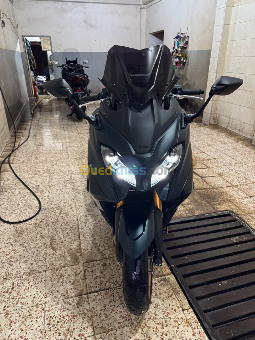 Yamaha Tmax 562 tech max 2023