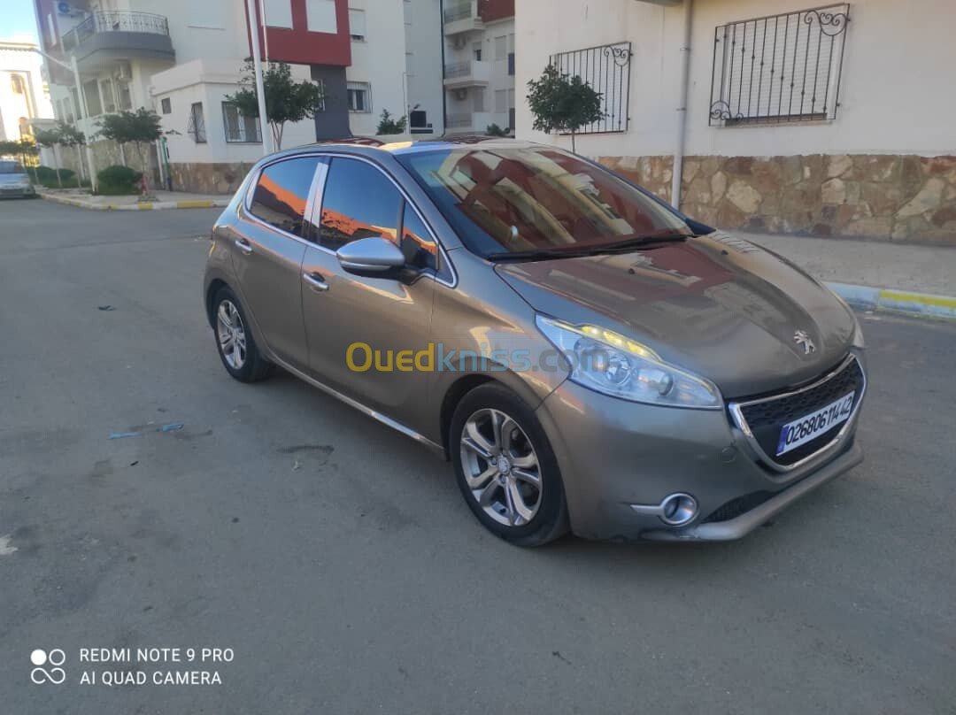 Peugeot 208 2014 Allure