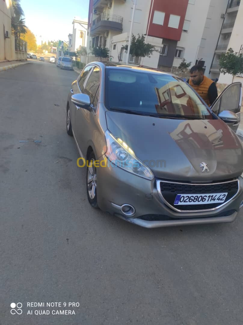 Peugeot 208 2014 Allure