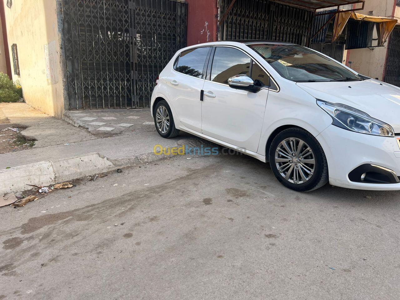 Peugeot 208 2019 Allure