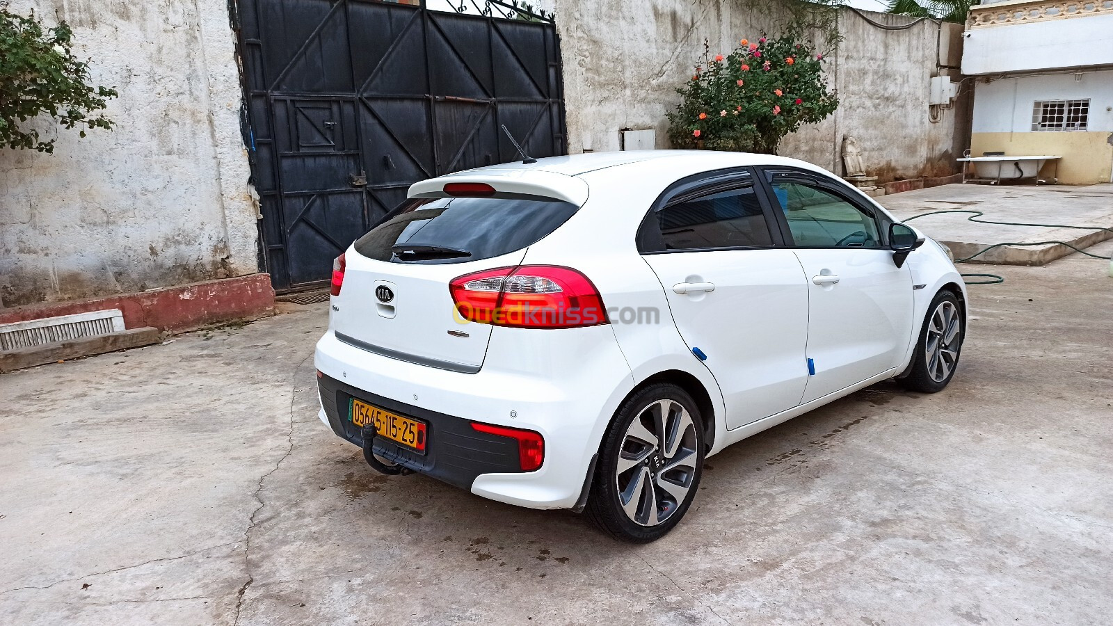 Kia Rio 5 portes 2015 Funny Facelift 