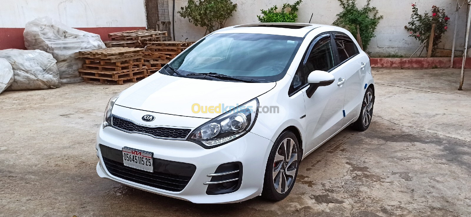 Kia Rio 5 portes 2015 Funny Facelift 