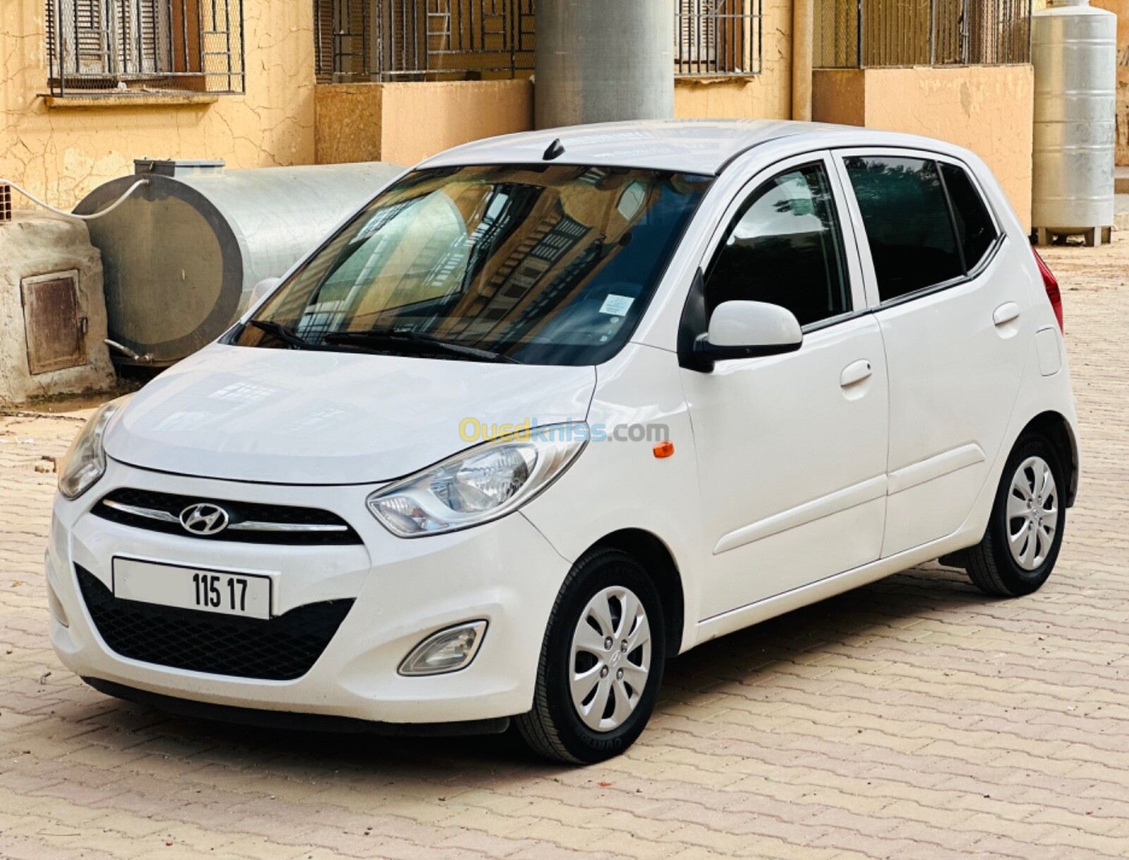 Hyundai i10 Plus 2015 GLS