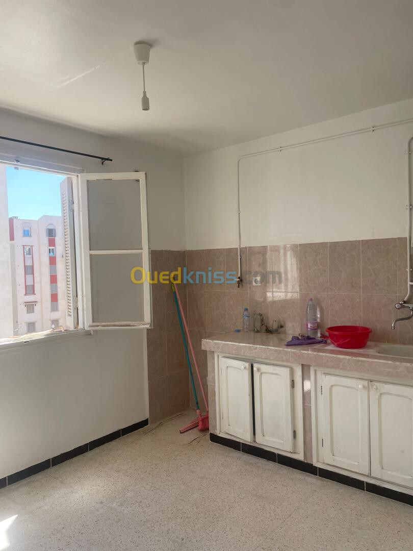 Location Appartement F4 Alger Reghaia