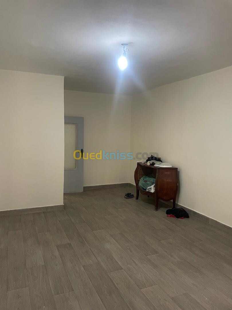 Location Appartement F4 Alger Bab ezzouar