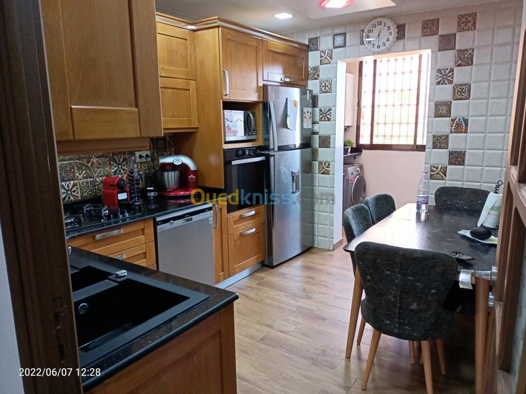 Location Appartement F4 Alger Dar el beida