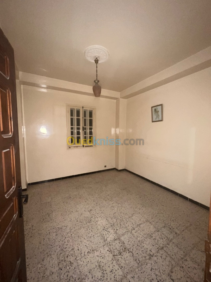 Location Appartement F3 Skikda Skikda