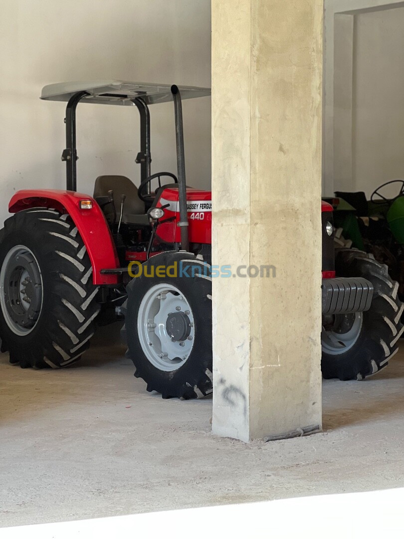 440 Massey Ferguson 2014