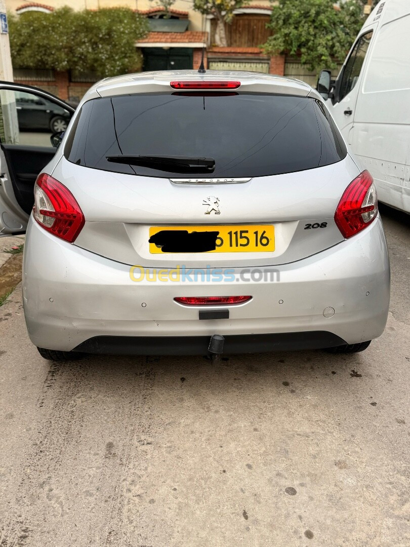 Peugeot 208 2015 Allure