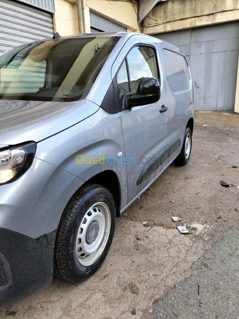 Fiat Doblo 2024 Doblo 3 place