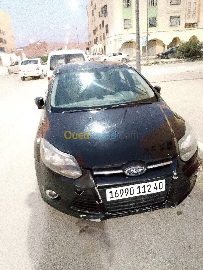 Ford Focus 4 portes 2012 