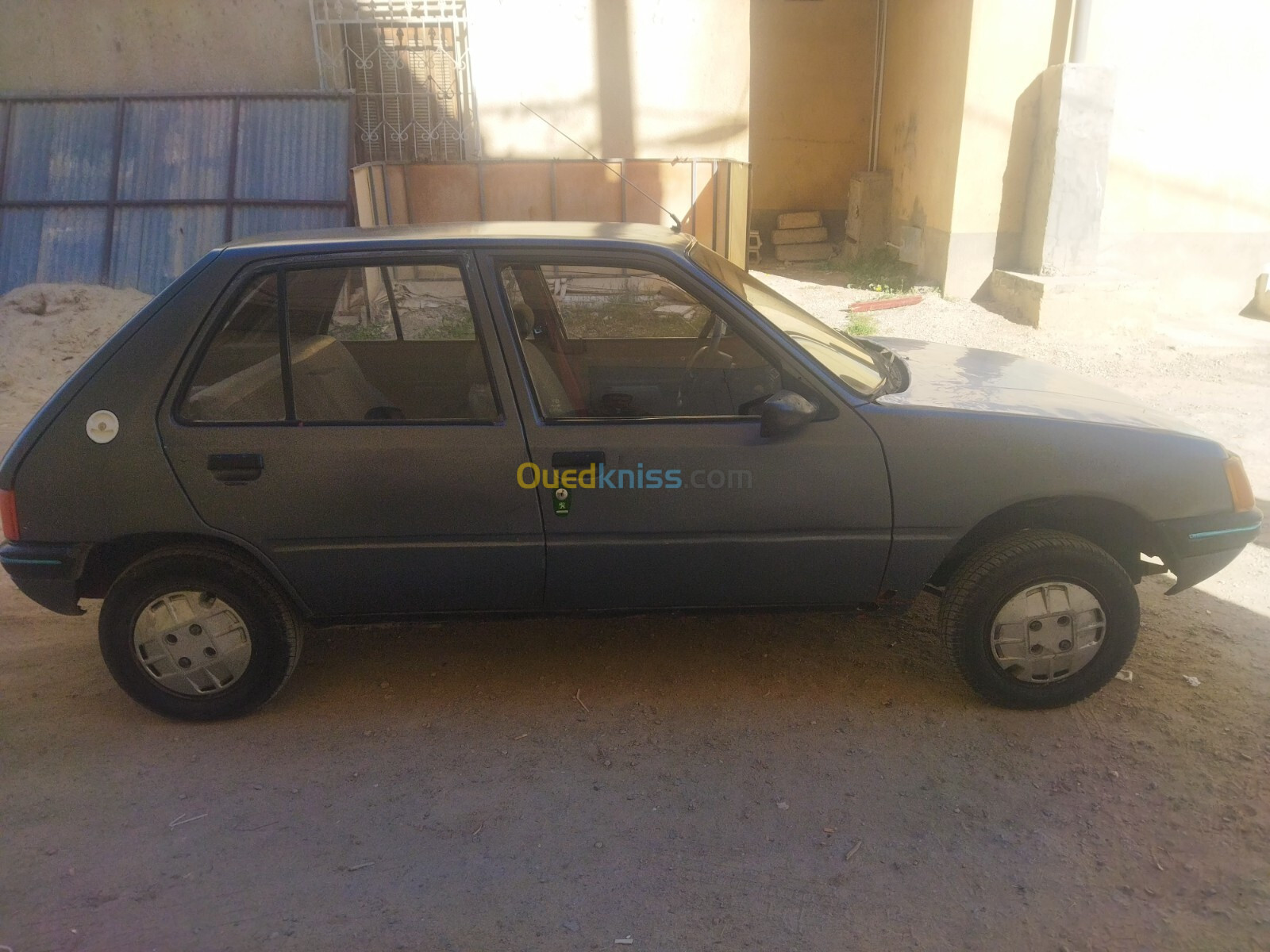 Peugeot 205 1986 Couché