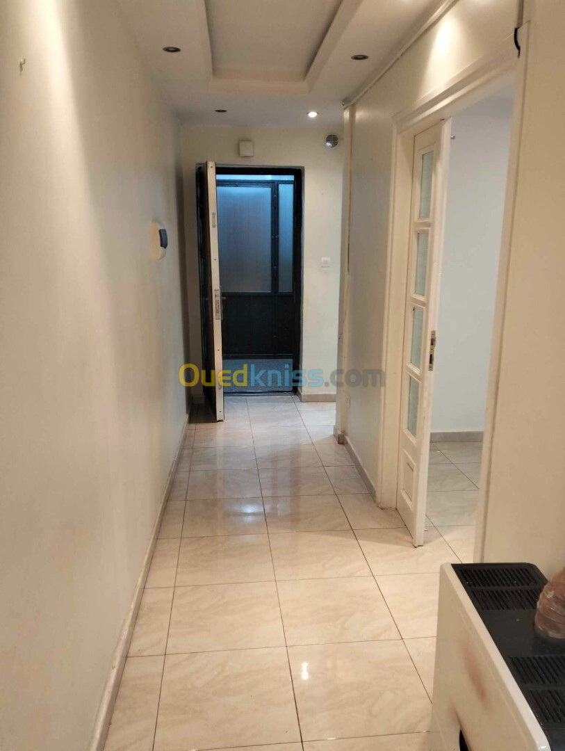 Location Appartement F3 Blida Bouarfa