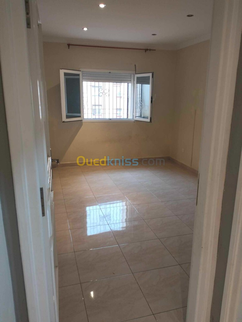 Location Appartement F3 Blida Bouarfa