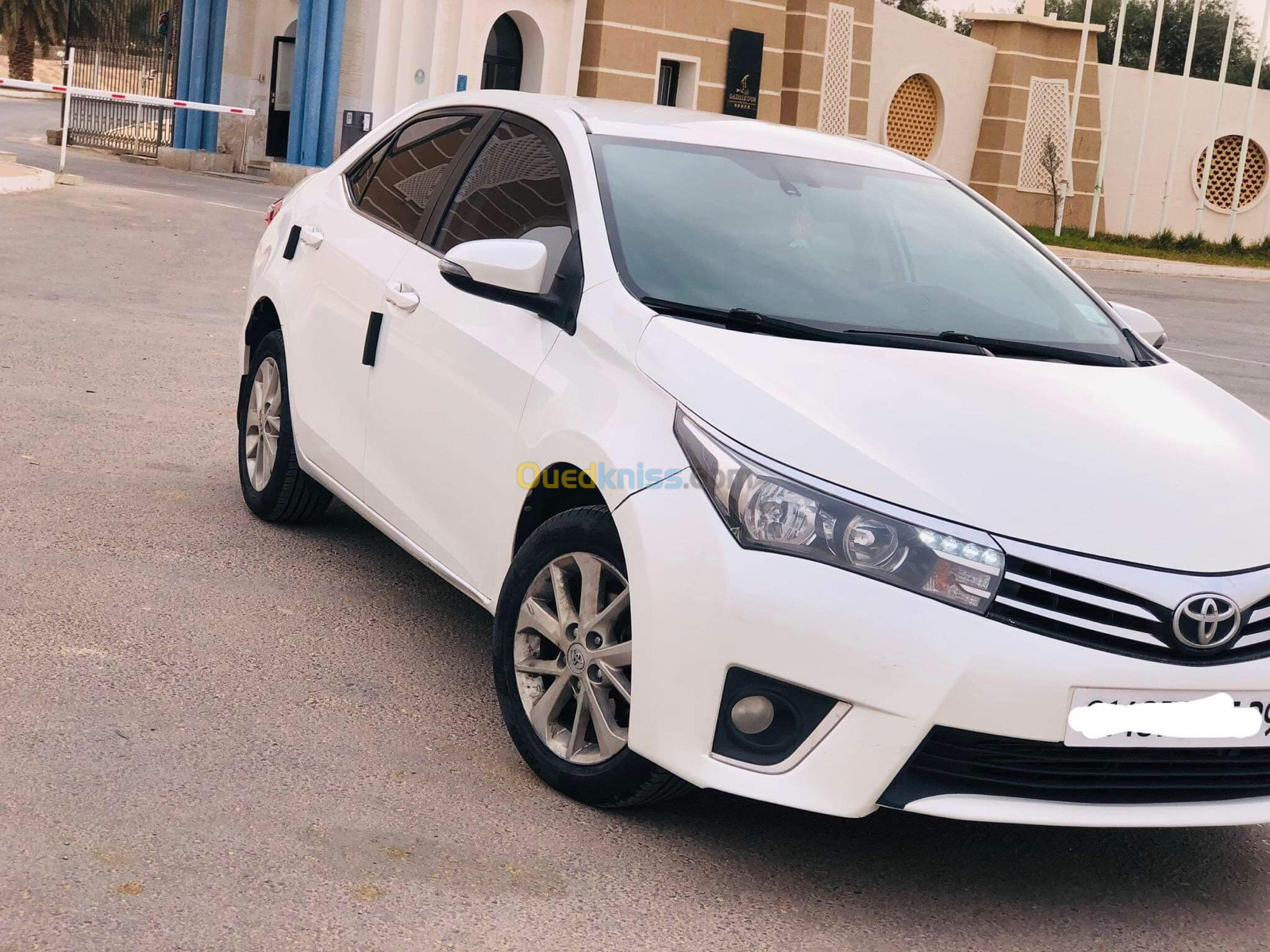 Toyota Nouvelle Corolla 2015 Premium CVT