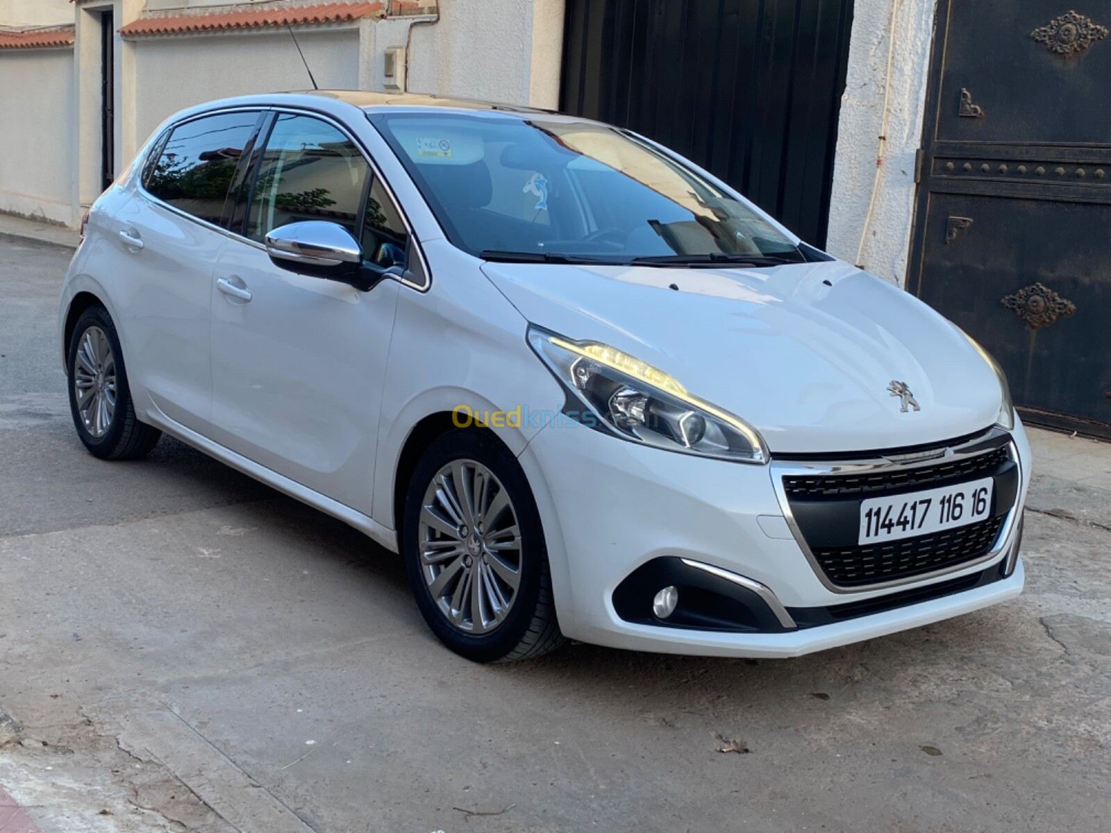 Peugeot 208 2016 Allure Facelift