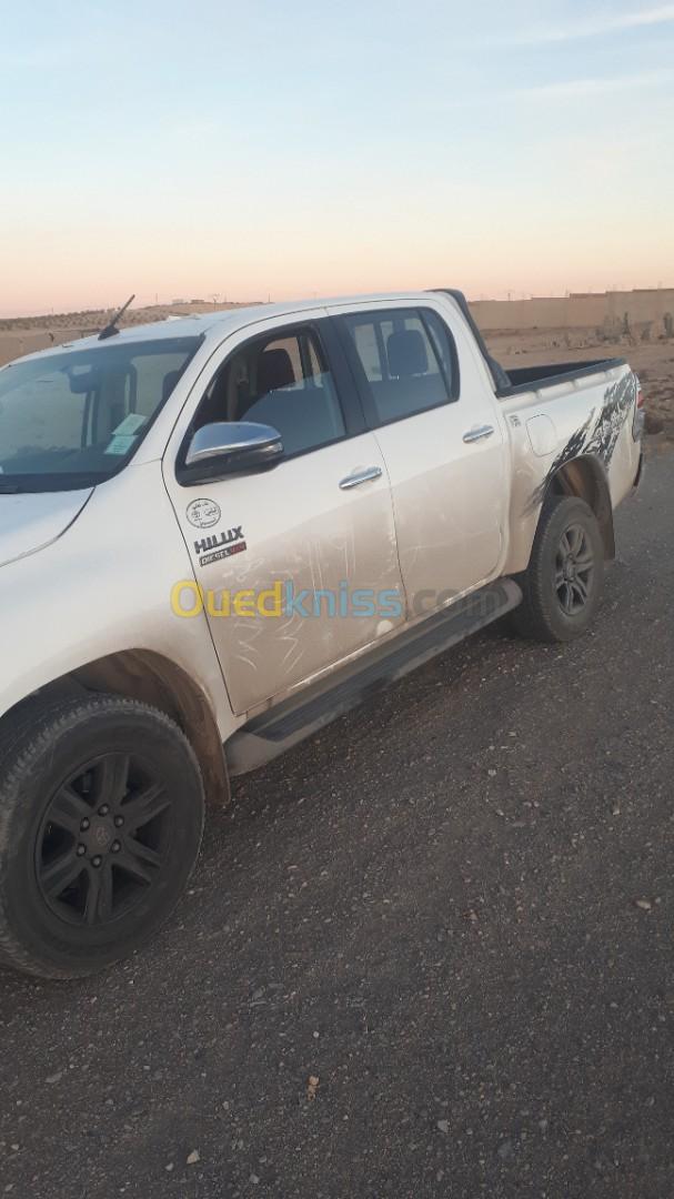 Toyota Hilux 2022 LEGEND DC 4x4 Pack Luxe