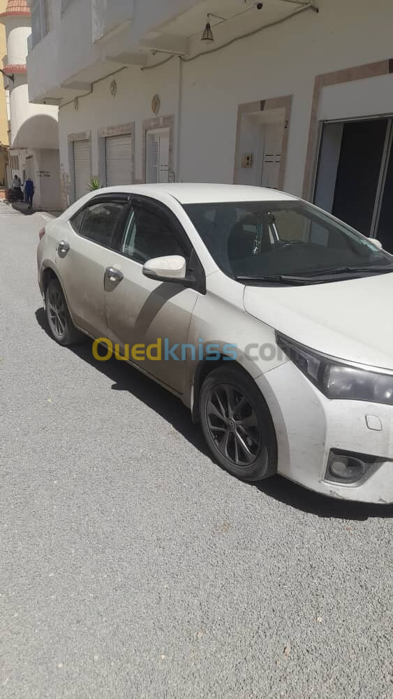 Toyota Corolla 2015 Toute option