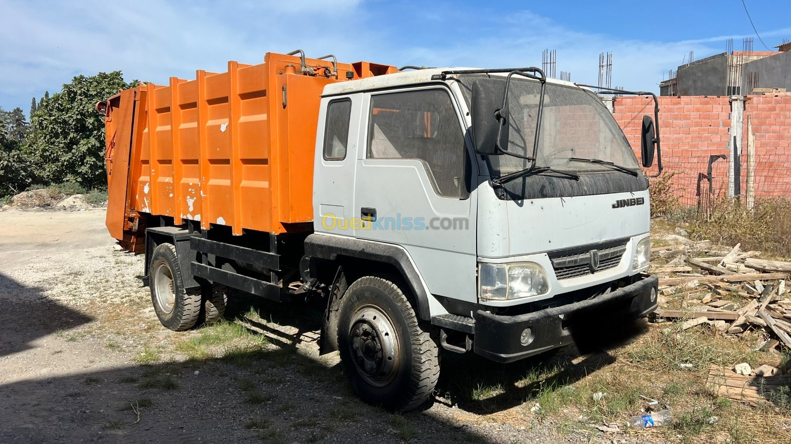 Jinbei JBC Camion benne tasseuse 2017