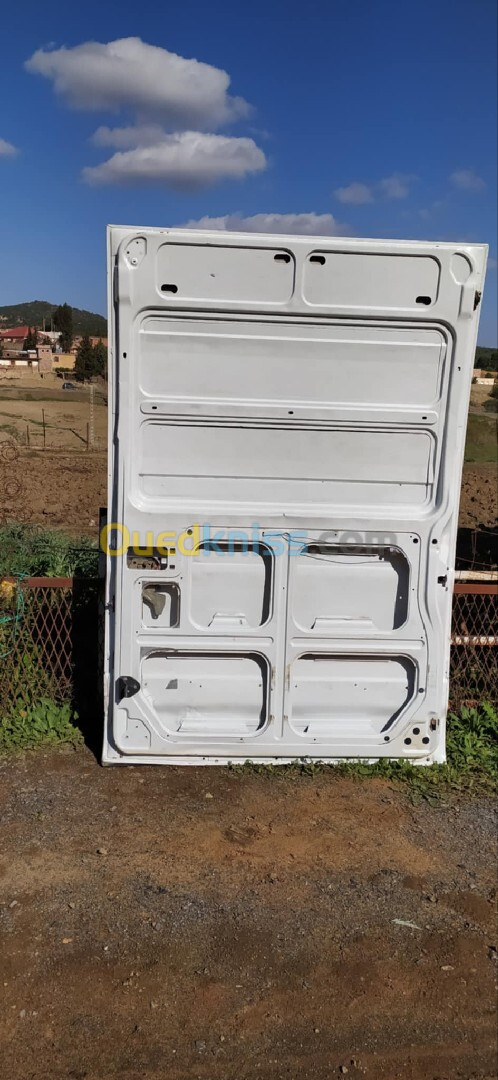 Porte AR Porte attirail Iveco daily