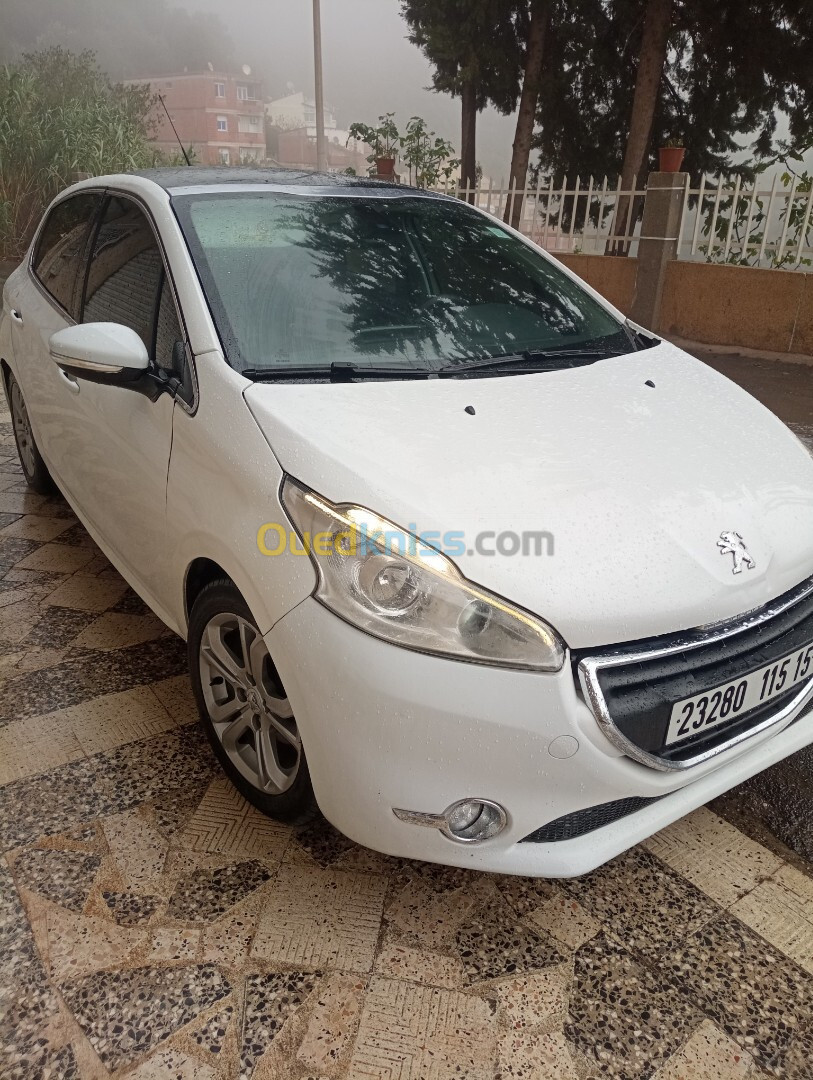 Peugeot 208 2015 Allure