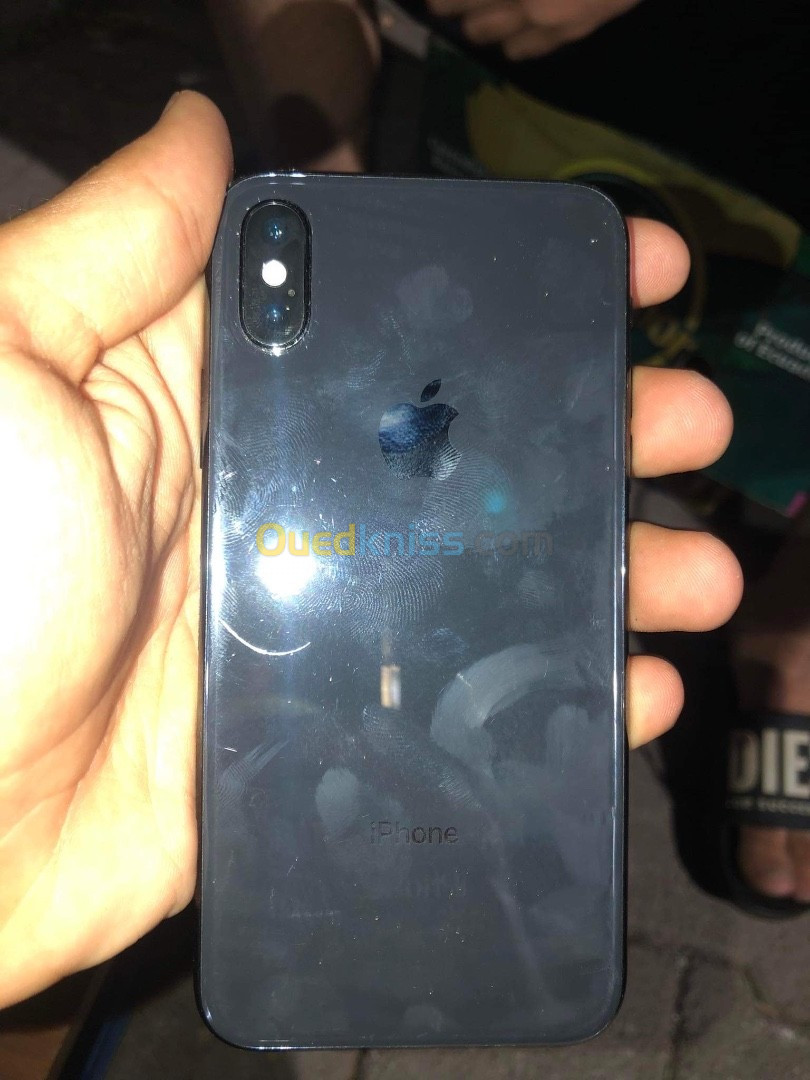 iphone xs black olx