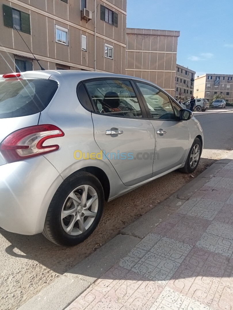 Peugeot 208 2015 Active