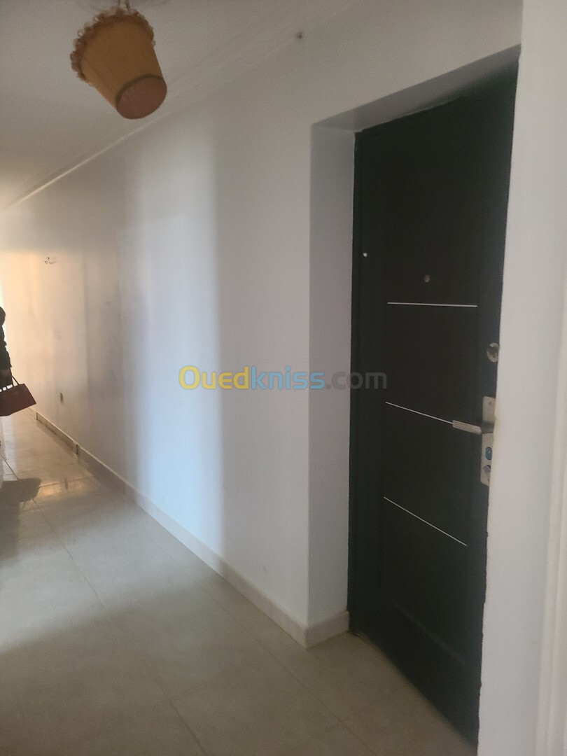 Location Appartement F3 Alger Draria